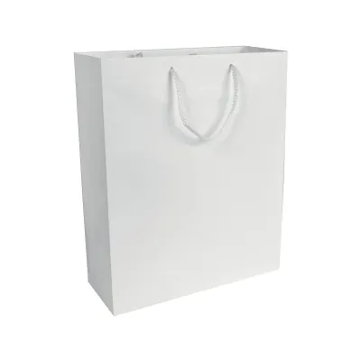Pungă de cumpărături din hârtie laminată mată de 157 g/m², cu pliu lateral și întărire la bază – cu imprimare personalizată