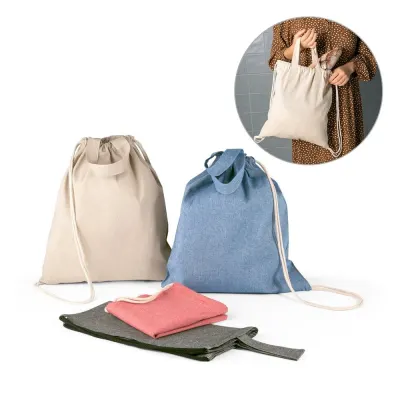 Pungă cu cordon din bumbac reciclat (70%) și poliester (30% rPET) (140 g/m²) Rissani – cu imprimare personalizată